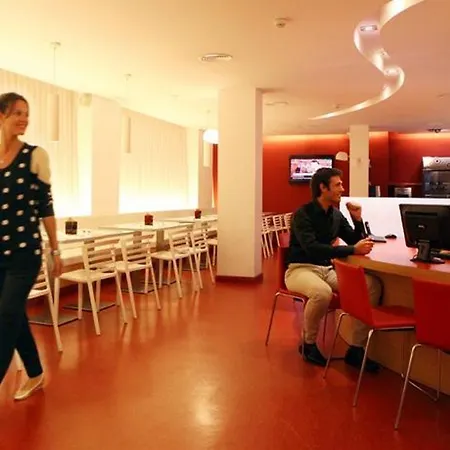 Ciutat Vella Hotell 3*
