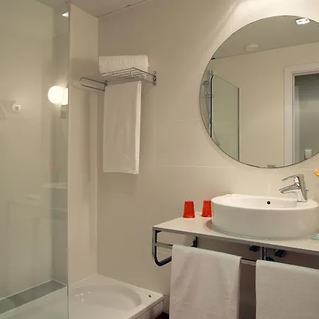 シウタット ヴェリャ 3* バルセロナ