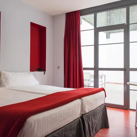 シウタット ヴェリャ 3* バルセロナ